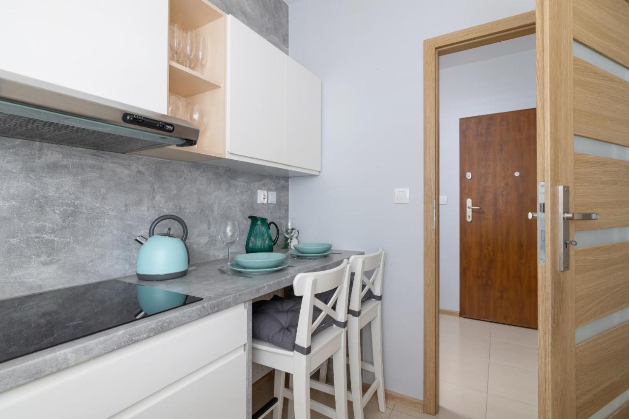 Osiedle Avia Harmonious Apartment With Balcony & Parking Cracow By Renters Prestige Krakow Luaran gambar