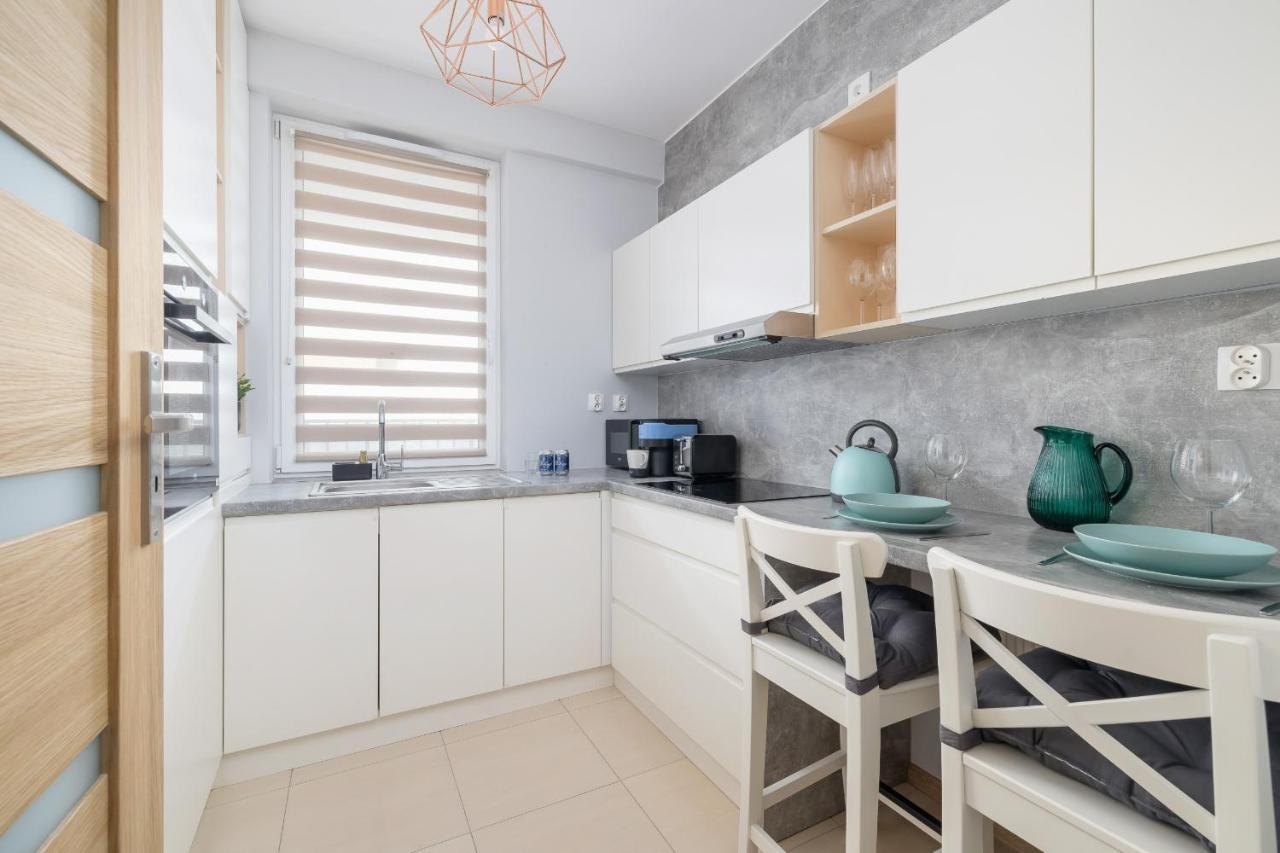 Osiedle Avia Harmonious Apartment With Balcony & Parking Cracow By Renters Prestige Krakow Luaran gambar