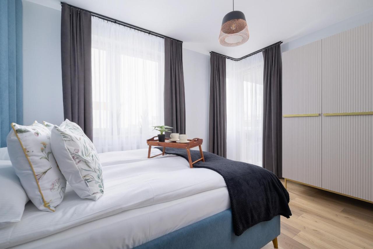 Osiedle Avia Harmonious Apartment With Balcony & Parking Cracow By Renters Prestige Krakow Luaran gambar